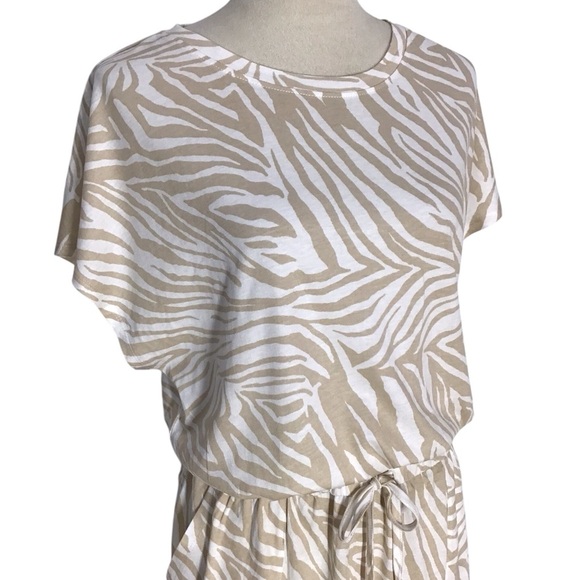 C&C California Barbara Dolman Sleeve Pocket Jersey Dress In Sand Zebra - Picture 7 of 9